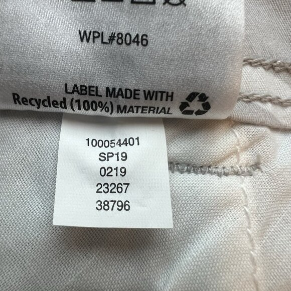 Style & Co Women's Cargo Shorts Camo Size 12 Gray Zipper Pockets High Rise NWT - Picture 14 of 16